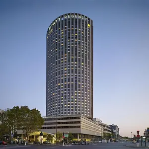 Hyatt Regency Etoile Отель